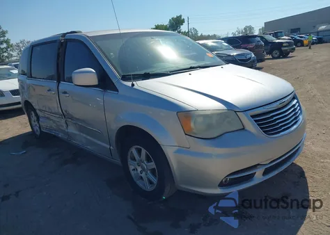 2011 Chrysler Town & Country Touring z USA, uszkodzony, nr VIN 2A4RR5DG9BR771531